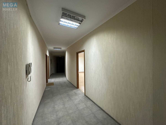 Продаж комерційної нерухомості, 212&nbsp;кв.м, под офис, <a class="location-link" href="/kiev/" title="Недвижимость Київ">Київ</a>, <a class="location-link" href="/kiev/solomenskij/" title="Недвижимость Солом'янський район">Солом'янський р-н</a>, Эрнста ул., 16В (изображение 19)
