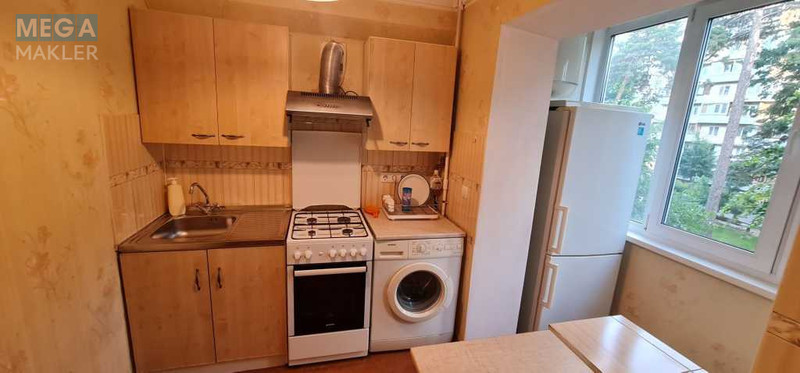 Оренда 1 кімнатної квартири, <a class="location-link" href="/kiev/" title="Недвижимость Київ">Київ</a>, <a class="location-link" href="/kiev/svyatoshinskij/" title="Недвижимость Святошинський район">Святошинський р-н</a>, Чернобыльская ул., 11 (изображение 10)