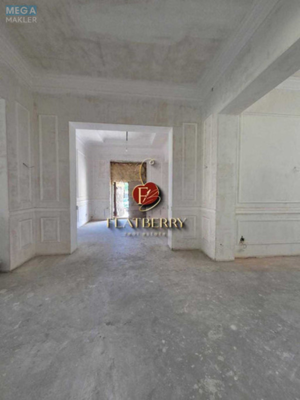 Продаж дома, 2&nbsp;поверху, 658&nbsp;кв.м, 8&nbsp;кімнат, ділянка 19,70&nbsp;соток, <a class="location-link" href="/kiev/" title="Недвижимость Київ">Київ</a>, <a class="location-link" href="/kiev/svyatoshinskij/" title="Недвижимость Святошинський район">Святошинський р-н</a>, Прорезная ул., 1 (изображение 16)
