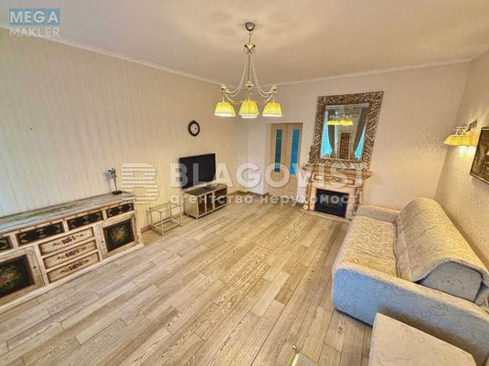 Продаж 2 кімнатної квартири (74/47/13), 5 пов. 5 пов. будинку, <a class="location-link" href="/kiev/" title="Недвижимость Київ">Київ</a>, <a class="location-link" href="/kiev/pecherskij/" title="Недвижимость Печерський район">Печерський р-н</a>, Институтская ул., 24/7 (изображение 6)