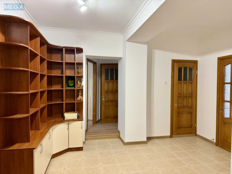 Оренда 3 кімнатної квартири, <a class="location-link" href="/odessa/" title="Недвижимость Одеса">Одеса</a>, <a class="location-link" href="/odessa/primorskij/" title="Недвижимость Приморський район">Приморський р-н</a>, Добровольців, 3А (изображение 9)