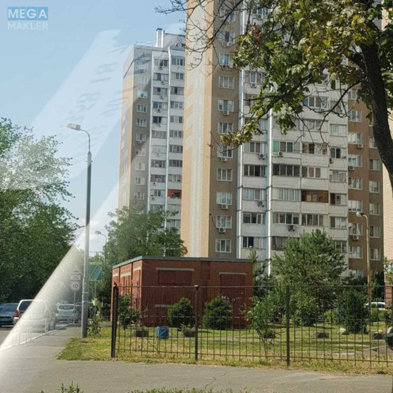 Продаж 2 кімнатної квартири (56/?/17), 15 пов. 17 пов. будинку, <a class="location-link" href="/kiev/" title="Недвижимость Київ">Київ</a>, <a class="location-link" href="/kiev/darnickij/" title="Недвижимость Дарницький район">Дарницький р-н</a>, Харьковское шоссе, 56 (изображение 23)