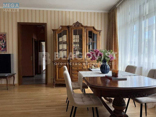 Оренда 4 кімнатні квартири, <a class="location-link" href="/kiev/" title="Недвижимость Київ">Київ</a>, <a class="location-link" href="/kiev/pecherskij/" title="Недвижимость Печерський район">Печерський р-н</a>, Виноградный пер., 4 (изображение 5)