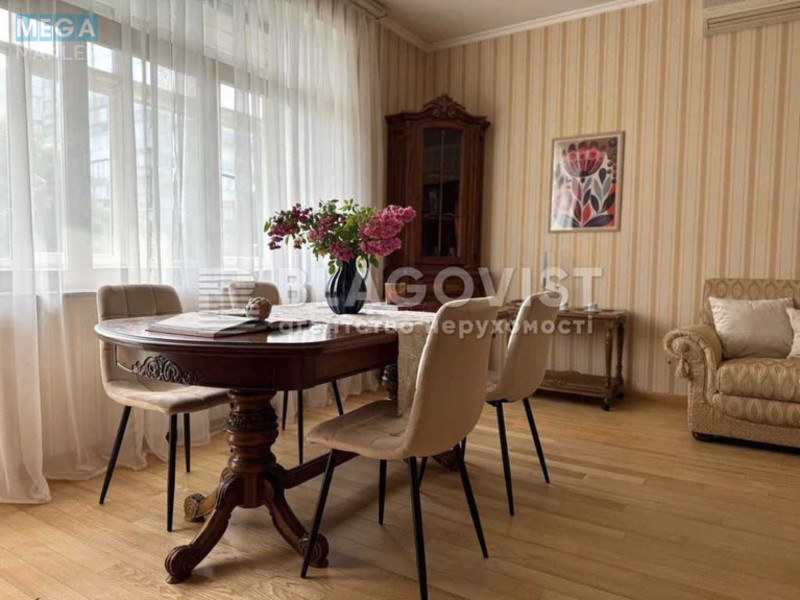 Оренда 4 кімнатні квартири, <a class="location-link" href="/kiev/" title="Недвижимость Київ">Київ</a>, <a class="location-link" href="/kiev/pecherskij/" title="Недвижимость Печерський район">Печерський р-н</a>, Виноградный пер., 4 (изображение 6)