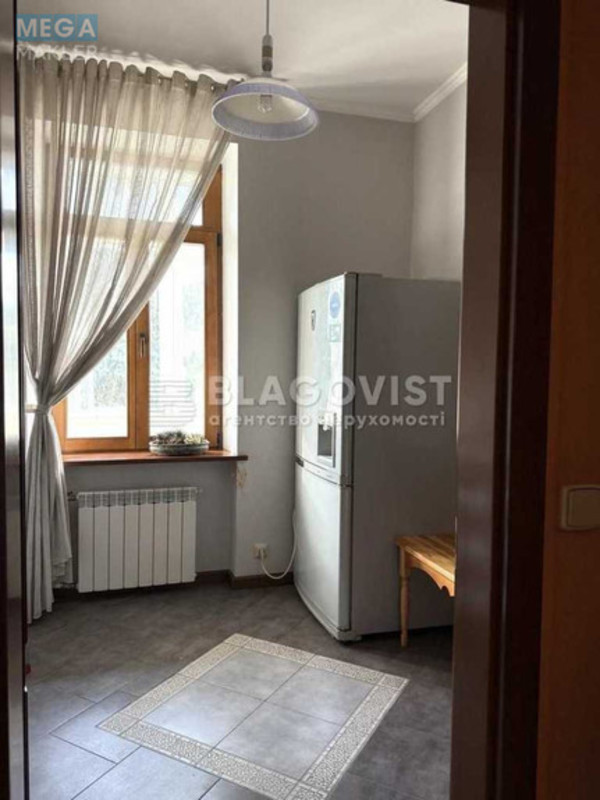 Оренда 4 кімнатні квартири, <a class="location-link" href="/kiev/" title="Недвижимость Київ">Київ</a>, <a class="location-link" href="/kiev/pecherskij/" title="Недвижимость Печерський район">Печерський р-н</a>, Виноградный пер., 4 (изображение 22)