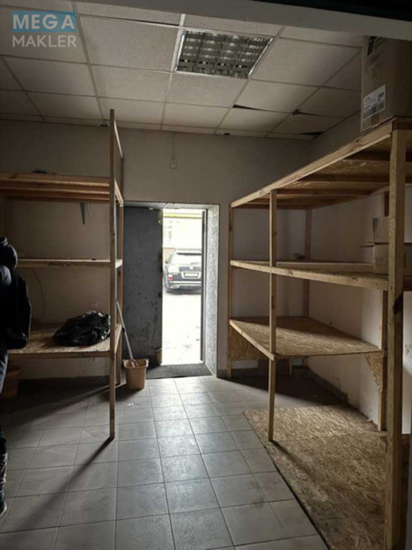 Оренда окремої будівлі/побудови, 180 кв.м, <a class="location-link" href="/kiev/" title="Недвижимость Київ">Київ</a>, <a class="location-link" href="/kiev/solomenskij/" title="Недвижимость Солом'янський район">Солом'янський р-н</a>, Монтажників вул., 101 (изображение 8)