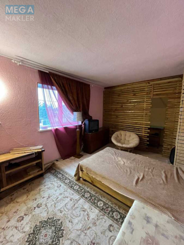Продаж дома, 2 поверху, 115 кв.м, 4 кімнати, ділянка 6,08 соток, <a class="location-link" href="/kiev/" title="Недвижимость Київ">Київ</a>, <a class="location-link" href="/kiev/darnickij/" title="Недвижимость Дарницький район">Дарницький р-н</a>, 80-а Садова вул. (изображение 9)