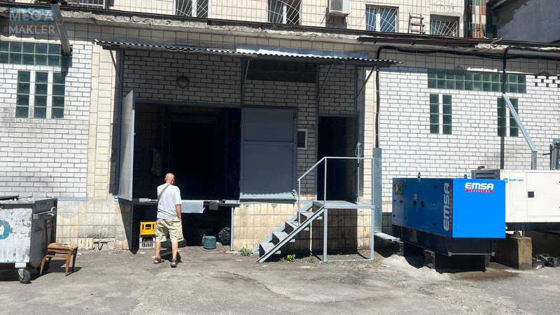 Оренда комерційної нерухомості, 420&nbsp;кв.м, <a class="location-link" href="/kiev/" title="Недвижимость Київ">Київ</a>, <a class="location-link" href="/kiev/darnickij/" title="Недвижимость Дарницький район">Дарницький р-н</a>, Тростянецкая ул., 57 (изображение 10)