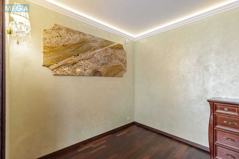 Продаж 5 кімнатної квартири (172/88/55,4), 10 пов. 11 пов. будинку, <a class="location-link" href="/sofievskaya-borshagovka/" title="Недвижимость Софіївська Борщагівка">Софіївська Борщагівка</a>, Боголюбова, 16 (изображение 8)