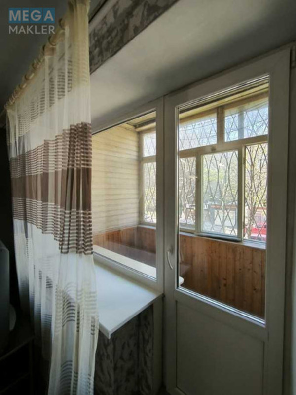 Оренда 1 кімнатної квартири, <a class="location-link" href="/odessa/" title="Недвижимость Одеса">Одеса</a>, <a class="location-link" href="/odessa/kievskij/" title="Недвижимость Київський район">Київський р-н</a>, Глушко, 10 (изображение 4)