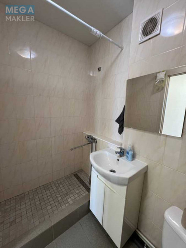 Оренда 1 кімнатної квартири, <a class="location-link" href="/kiev/" title="Недвижимость Київ">Київ</a>, <a class="location-link" href="/kiev/svyatoshinskij/" title="Недвижимость Святошинський район">Святошинський р-н</a>, Сімї Сосніних вул., 6а (изображение 6)