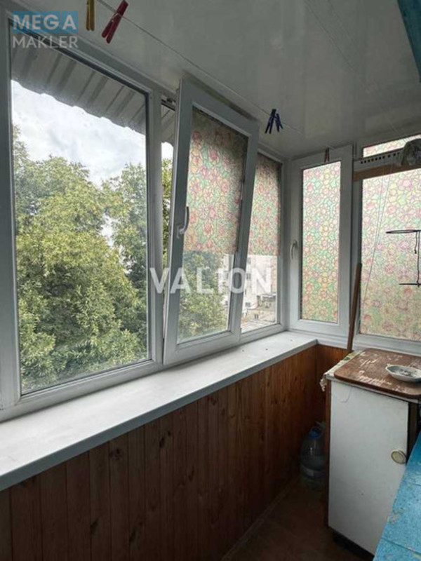 Продаж 3 кімнатної квартири (50/35/5), 5 пов. 5 пов. будинку, <a class="location-link" href="/kiev/" title="Недвижимость Київ">Київ</a>, <a class="location-link" href="/kiev/podolskij/" title="Недвижимость Подільський район">Подільський р-н</a>, Кирилівська вул., 110 (изображение 5)