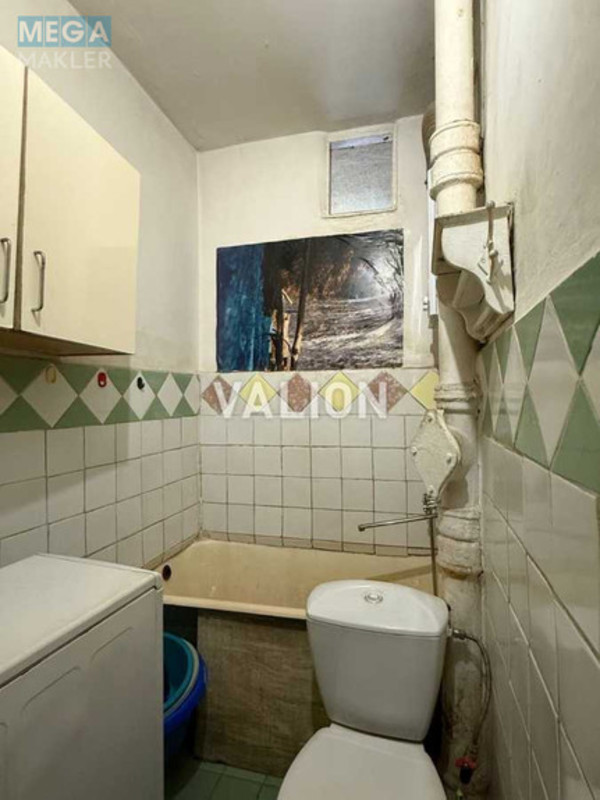 Продаж 3 кімнатної квартири (50/35/5), 5 пов. 5 пов. будинку, <a class="location-link" href="/kiev/" title="Недвижимость Київ">Київ</a>, <a class="location-link" href="/kiev/podolskij/" title="Недвижимость Подільський район">Подільський р-н</a>, Кирилівська вул., 110 (изображение 6)