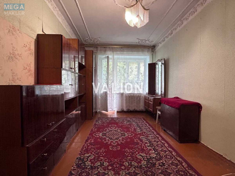 Продаж 3 кімнатної квартири (50/35/5), 5 пов. 5 пов. будинку, <a class="location-link" href="/kiev/" title="Недвижимость Київ">Київ</a>, <a class="location-link" href="/kiev/podolskij/" title="Недвижимость Подільський район">Подільський р-н</a>, Кирилівська вул., 110 (изображение 7)