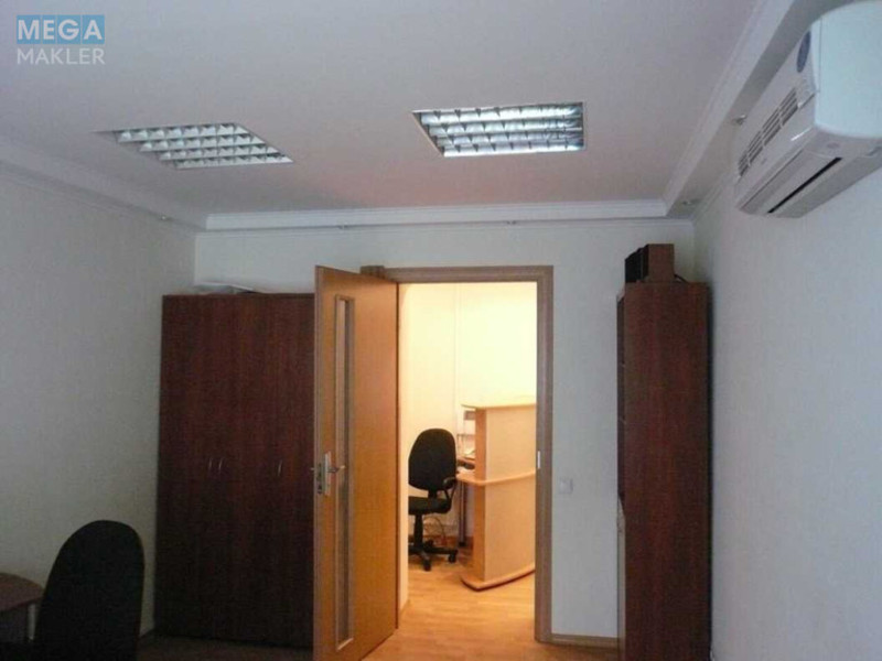 Оренда комерційної нерухомості, 44 кв.м, под офис, <a class="location-link" href="/kiev/" title="Недвижимость Київ">Київ</a>, <a class="location-link" href="/kiev/pecherskij/" title="Недвижимость Печерський район">Печерський р-н</a>, Німанська вул., 2 (изображение 5)