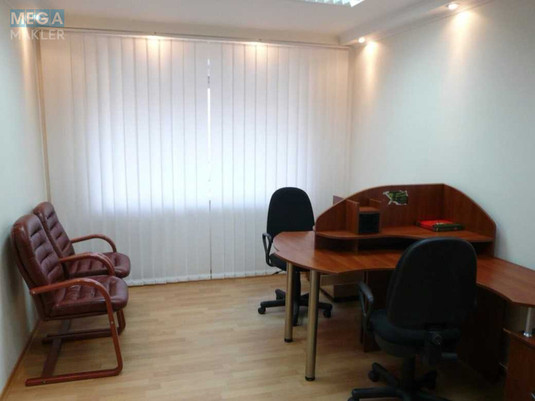Оренда комерційної нерухомості, 44&nbsp;кв.м, под офис, <a class="location-link" href="/kiev/" title="Недвижимость Київ">Київ</a>, <a class="location-link" href="/kiev/pecherskij/" title="Недвижимость Печерський район">Печерський р-н</a>, Німанська вул., 2 (изображение 6)