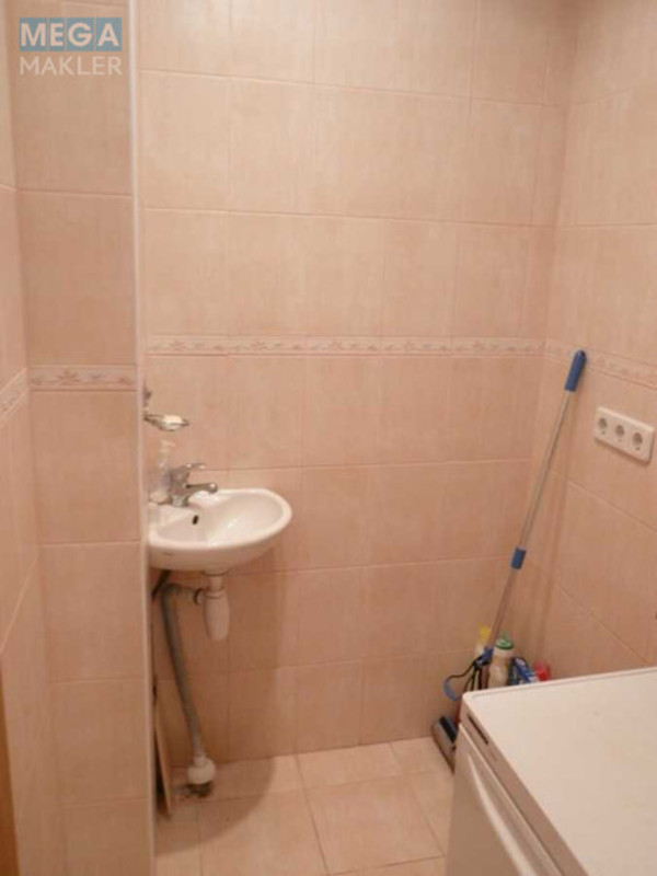 Оренда комерційної нерухомості, 44 кв.м, под офис, <a class="location-link" href="/kiev/" title="Недвижимость Київ">Київ</a>, <a class="location-link" href="/kiev/pecherskij/" title="Недвижимость Печерський район">Печерський р-н</a>, Німанська вул., 2 (изображение 10)