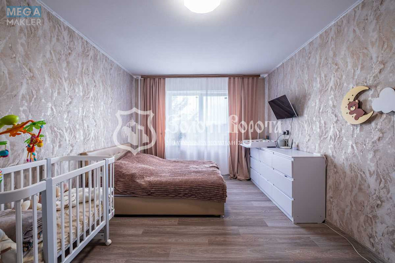 Продаж 1 кімнатної квартири (36/19/7,5), 4 пов. 9 пов. будинку, <a class="location-link" href="/kiev/" title="Недвижимость Київ">Київ</a>, <a class="location-link" href="/kiev/shevchenkovskij/" title="Недвижимость Шевченківський район">Шевченківський р-н</a>, Отто Шмідта вул., 26 (изображение 2)