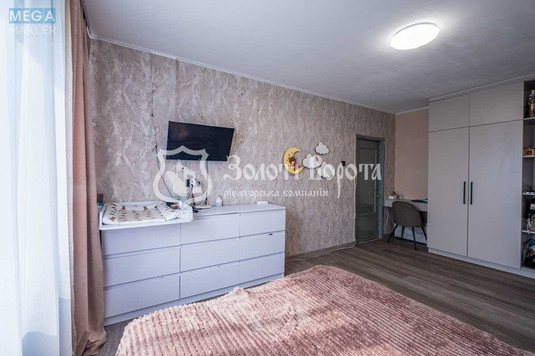 Продаж 1 кімнатної квартири (36/19/7,5), 4 пов. 9 пов. будинку, <a class="location-link" href="/kiev/" title="Недвижимость Київ">Київ</a>, <a class="location-link" href="/kiev/shevchenkovskij/" title="Недвижимость Шевченківський район">Шевченківський р-н</a>, Отто Шмідта вул., 26 (изображение 4)