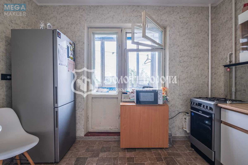 Продаж 1 кімнатної квартири (36/19/7,5), 4 пов. 9 пов. будинку, <a class="location-link" href="/kiev/" title="Недвижимость Київ">Київ</a>, <a class="location-link" href="/kiev/shevchenkovskij/" title="Недвижимость Шевченківський район">Шевченківський р-н</a>, Отто Шмідта вул., 26 (изображение 7)