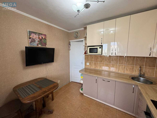 Продаж 1 кімнатної квартири (34/16/8), 13 пов. 16 пов. будинку, <a class="location-link" href="/kiev/" title="Недвижимость Київ">Київ</a>, <a class="location-link" href="/kiev/svyatoshinskij/" title="Недвижимость Святошинський район">Святошинський р-н</a>, Булгакова вул., 15А (изображение 9)