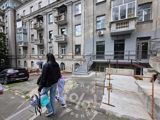 Продаж комерційної нерухомості, 110&nbsp;кв.м, под магазин, <a class="location-link" href="/kiev/" title="Недвижимость Київ">Київ</a>, <a class="location-link" href="/kiev/pecherskij/" title="Недвижимость Печерський район">Печерський р-н</a>, Шовковична вул., 38 (изображение 5)