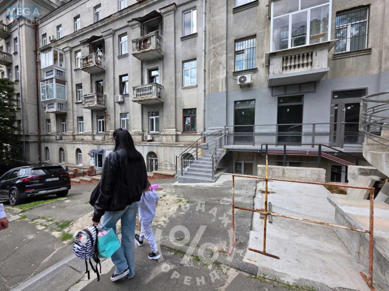 Продаж комерційної нерухомості, 110 кв.м, под магазин, <a class="location-link" href="/kiev/" title="Недвижимость Київ">Київ</a>, <a class="location-link" href="/kiev/pecherskij/" title="Недвижимость Печерський район">Печерський р-н</a>, Шовковична вул., 38 (изображение 5)