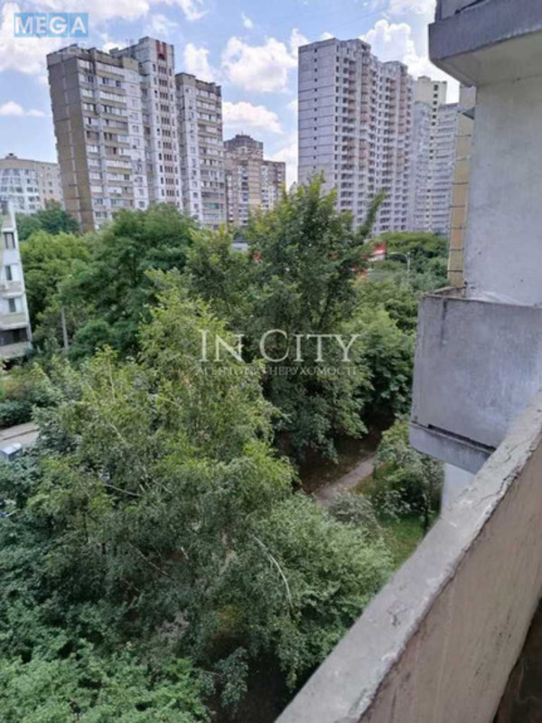 Продаж 1 кімнатної квартири (37/15/7,5), 5 пов. 10 пов. будинку, <a class="location-link" href="/kiev/" title="Недвижимость Київ">Київ</a>, <a class="location-link" href="/kiev/svyatoshinskij/" title="Недвижимость Святошинський район">Святошинський р-н</a>, Василия Стуса ул., 26 (изображение 2)