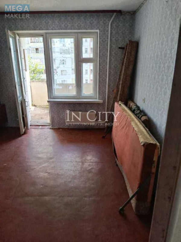 Продаж 1 кімнатної квартири (37/15/7,5), 5 пов. 10 пов. будинку, <a class="location-link" href="/kiev/" title="Недвижимость Київ">Київ</a>, <a class="location-link" href="/kiev/svyatoshinskij/" title="Недвижимость Святошинський район">Святошинський р-н</a>, Василия Стуса ул., 26 (изображение 4)