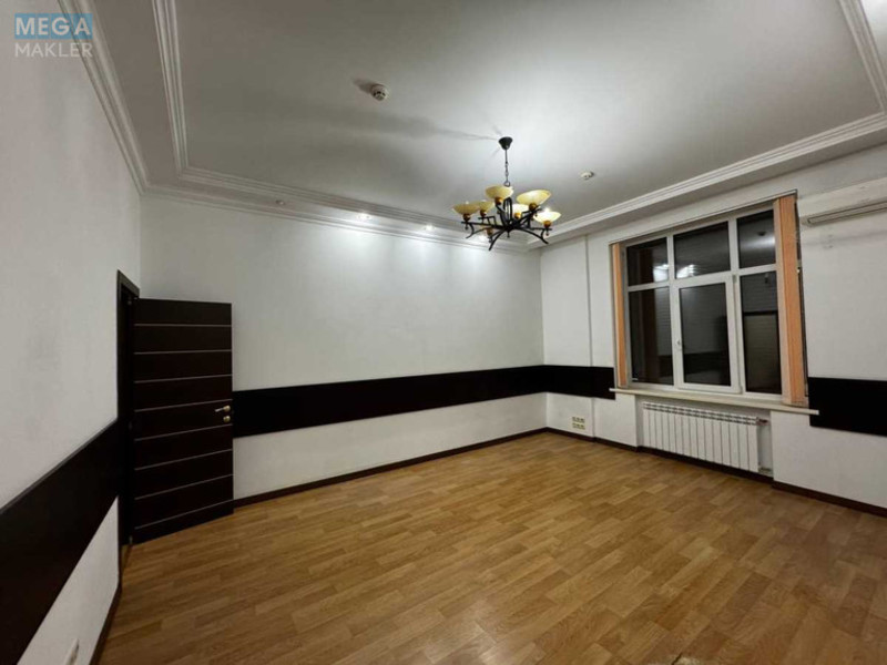 Оренда комерційної нерухомості, 740 кв.м, под офис, <a class="location-link" href="/kiev/" title="Недвижимость Київ">Київ</a>, <a class="location-link" href="/kiev/pecherskij/" title="Недвижимость Печерський район">Печерський р-н</a>, Старонаводницька вул., 6б (изображение 3)