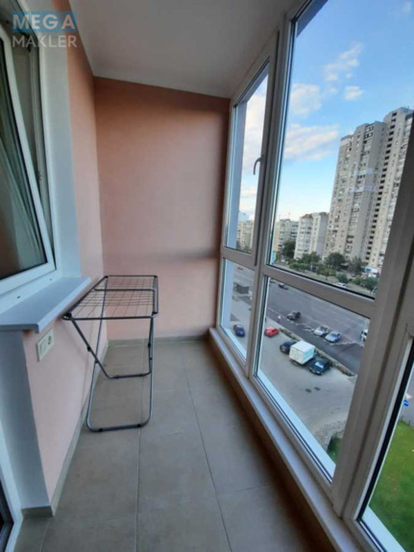 Оренда 2 кімнатної квартири, <a class="location-link" href="/kiev/" title="Недвижимость Київ">Київ</a>, <a class="location-link" href="/kiev/darnickij/" title="Недвижимость Дарницький район">Дарницький р-н</a>, Ревуцького вул., 40в (изображение 9)