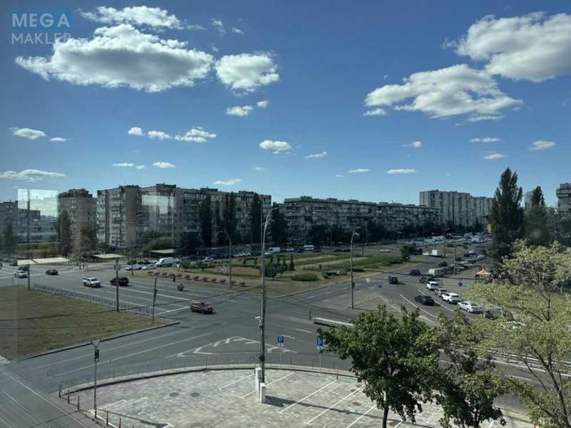 Продаж комерційної нерухомості, 187,50 кв.м, под офис, <a class="location-link" href="/kiev/" title="Недвижимость Київ">Київ</a>, <a class="location-link" href="/kiev/obolonskij/" title="Недвижимость Оболонський район">Оболонський р-н</a>, Оболонский просп., 6а (изображение 3)