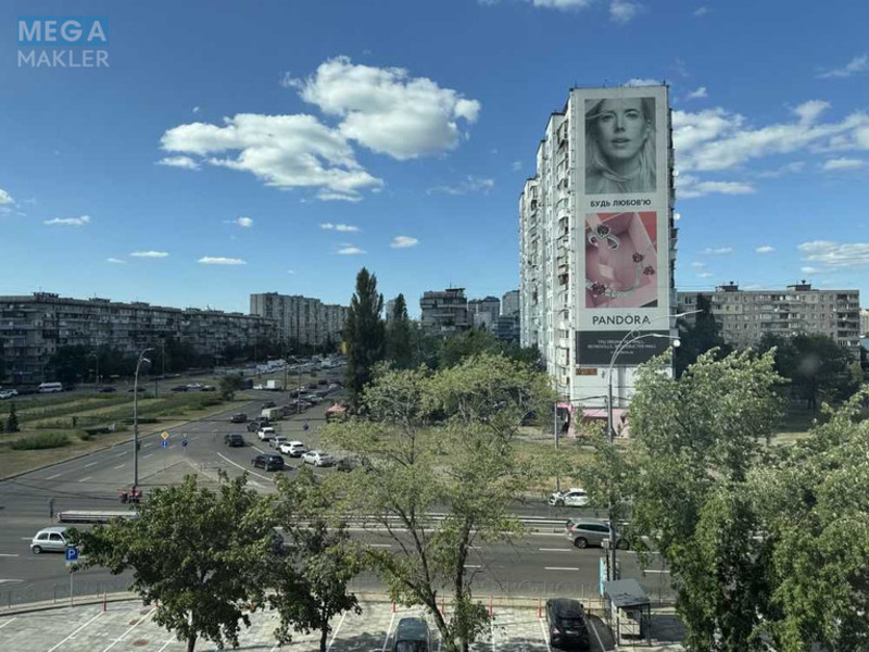 Продаж комерційної нерухомості, 187,50 кв.м, под офис, <a class="location-link" href="/kiev/" title="Недвижимость Київ">Київ</a>, <a class="location-link" href="/kiev/obolonskij/" title="Недвижимость Оболонський район">Оболонський р-н</a>, Оболонский просп., 6а (изображение 8)
