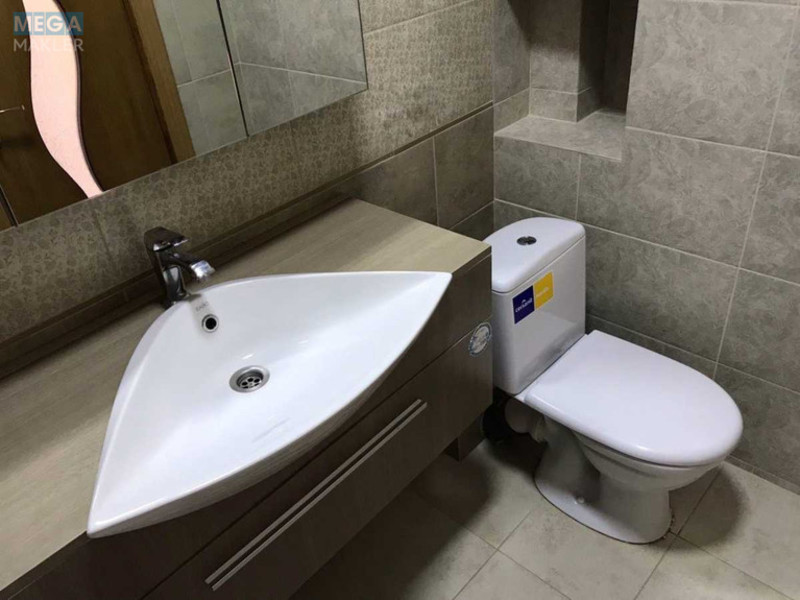 Оренда 3 кімнатної квартири, <a class="location-link" href="/odessa/" title="Недвижимость Одеса">Одеса</a>, <a class="location-link" href="/odessa/malinovskij/" title="Недвижимость Малиновський район">Малиновський р-н</a>, Средняя, 24 (изображение 2)