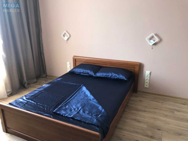 Оренда 3 кімнатної квартири, <a class="location-link" href="/odessa/" title="Недвижимость Одеса">Одеса</a>, <a class="location-link" href="/odessa/malinovskij/" title="Недвижимость Малиновський район">Малиновський р-н</a>, Средняя, 24 (изображение 3)