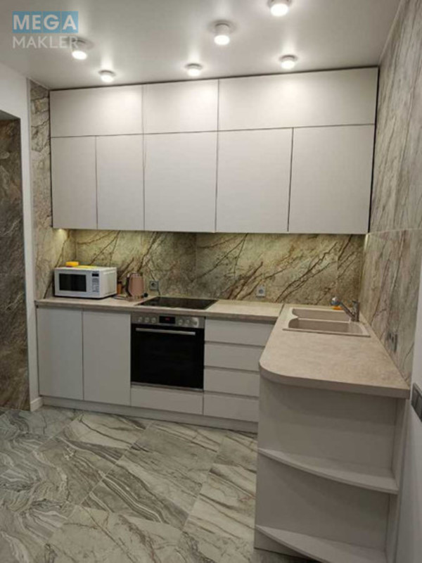 Оренда 1 кімнатної квартири, <a class="location-link" href="/kiev/" title="Недвижимость Київ">Київ</a>, <a class="location-link" href="/kiev/solomenskij/" title="Недвижимость Солом'янський район">Солом'янський р-н</a>, Гарматная ул., 38А (изображение 6)