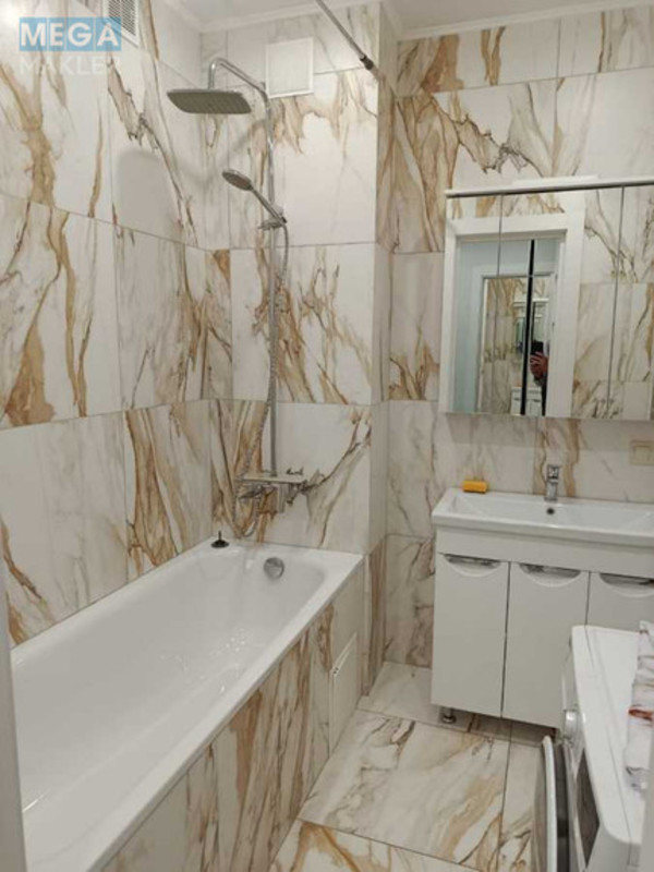 Оренда 1 кімнатної квартири, <a class="location-link" href="/kiev/" title="Недвижимость Київ">Київ</a>, <a class="location-link" href="/kiev/solomenskij/" title="Недвижимость Солом'янський район">Солом'янський р-н</a>, Гарматная ул., 38А (изображение 12)