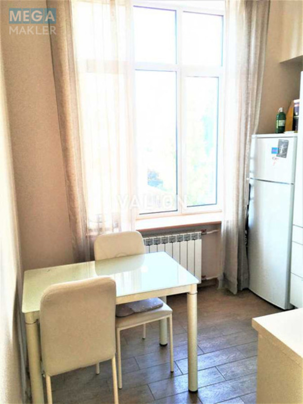 Оренда 1 кімнатної квартири, <a class="location-link" href="/kiev/" title="Недвижимость Київ">Київ</a>, <a class="location-link" href="/kiev/pecherskij/" title="Недвижимость Печерський район">Печерський р-н</a>, Крещатик ул., 29 (изображение 8)