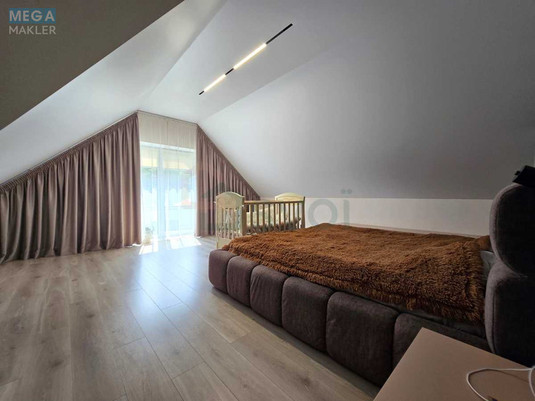 Продаж дома, 2&nbsp;поверху, 290&nbsp;кв.м, 5&nbsp;кімнат, ділянка 10&nbsp;соток, <a class="location-link" href="/bucha/" title="Недвижимость Буча">Буча</a>, Левка Симиренка (изображение 17)