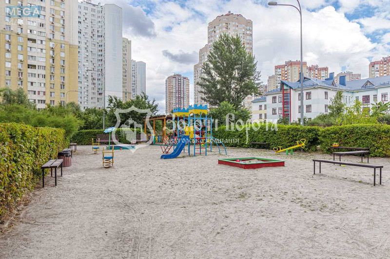 Продаж 1 кімнатної квартири (46/18/10), 14 пов. 26 пов. будинку, <a class="location-link" href="/kiev/" title="Недвижимость Київ">Київ</a>, <a class="location-link" href="/kiev/darnickij/" title="Недвижимость Дарницький район">Дарницький р-н</a>, Урлівська вул., 23г (изображение 18)