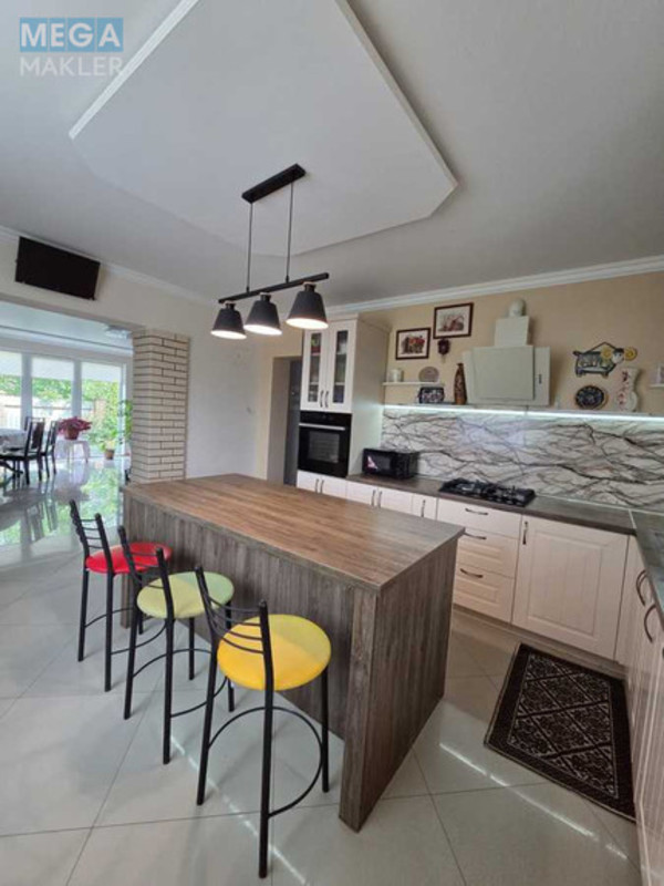 Продаж дома, 2 поверху, 269 кв.м, 6 кімнат, ділянка 6 соток, <a class="location-link" href="/gostomel/" title="Недвижимость Гостомель">Гостомель</a>, вул. Озерна (изображение 14)