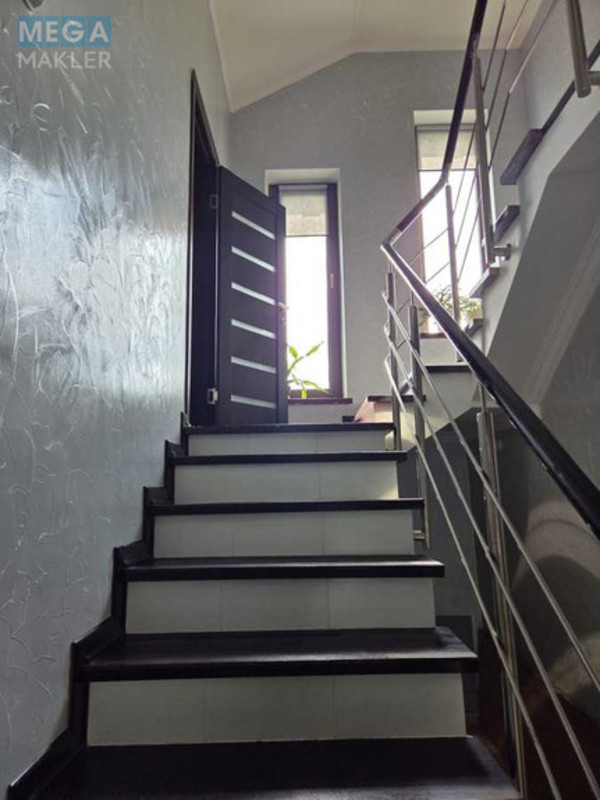 Продаж дома, 2 поверху, 269 кв.м, 6 кімнат, ділянка 6 соток, <a class="location-link" href="/gostomel/" title="Недвижимость Гостомель">Гостомель</a>, вул. Озерна (изображение 15)