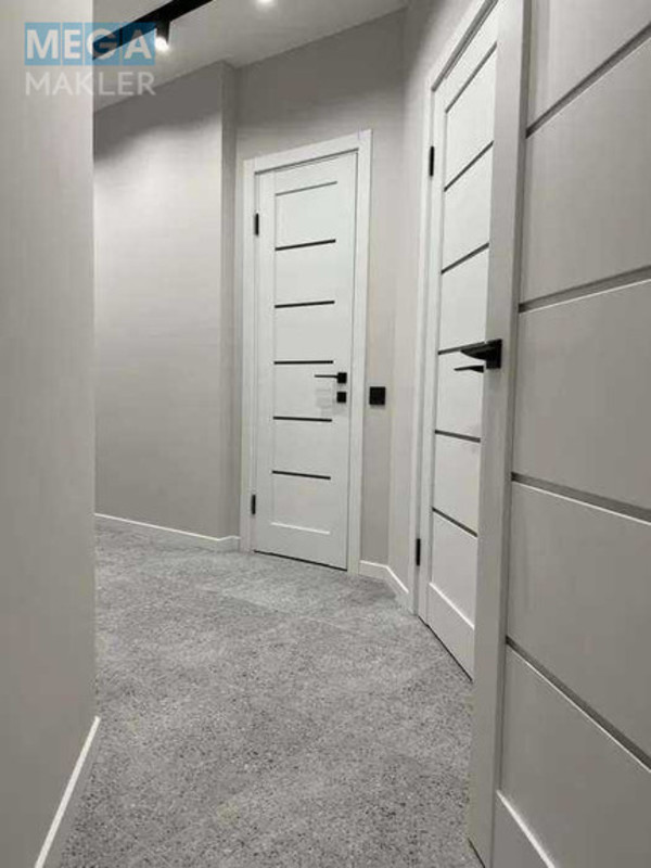 Продаж 2 кімнатної квартири (66/50/8), 12 пов. 16 пов. будинку, <a class="location-link" href="/kiev/" title="Недвижимость Київ">Київ</a>, <a class="location-link" href="/kiev/svyatoshinskij/" title="Недвижимость Святошинський район">Святошинський р-н</a>, Победы просп., 71а (изображение 8)