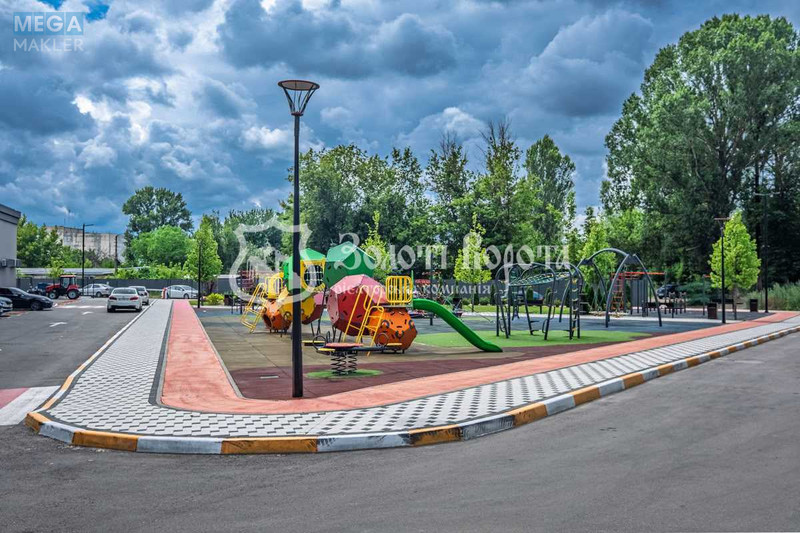 Продаж 3 кімнатної квартири (76,5/58/4), 3 пов. 16 пов. будинку, <a class="location-link" href="/kiev/" title="Недвижимость Київ">Київ</a>, <a class="location-link" href="/kiev/solomenskij/" title="Недвижимость Солом'янський район">Солом'янський р-н</a>, Любомира Гузара просп., 11 (изображение 22)