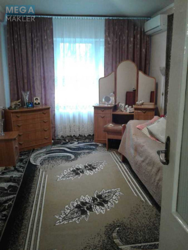 Продаж 2 кімнатної квартири (44/30/7,5), 1 пов. 5 пов. будинку, <a class="location-link" href="/kiev/" title="Недвижимость Київ">Київ</a>, <a class="location-link" href="/kiev/svyatoshinskij/" title="Недвижимость Святошинський район">Святошинський р-н</a>, Владимира Покотило ул., 3в (изображение 4)