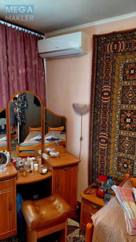 Продаж 2 кімнатної квартири (44/30/7,5), 1 пов. 5 пов. будинку, <a class="location-link" href="/kiev/" title="Недвижимость Київ">Київ</a>, <a class="location-link" href="/kiev/svyatoshinskij/" title="Недвижимость Святошинський район">Святошинський р-н</a>, Владимира Покотило ул., 3в (изображение 15)