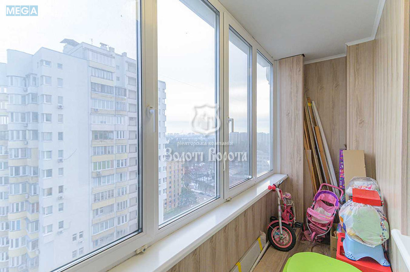Продаж 4 кімнатної квартири (130/71/15), 15 пов. 18 пов. будинку, <a class="location-link" href="/kiev/" title="Недвижимость Київ">Київ</a>, <a class="location-link" href="/kiev/svyatoshinskij/" title="Недвижимость Святошинський район">Святошинський р-н</a>, Михайла Котельникова вул., 33 (изображение 10)