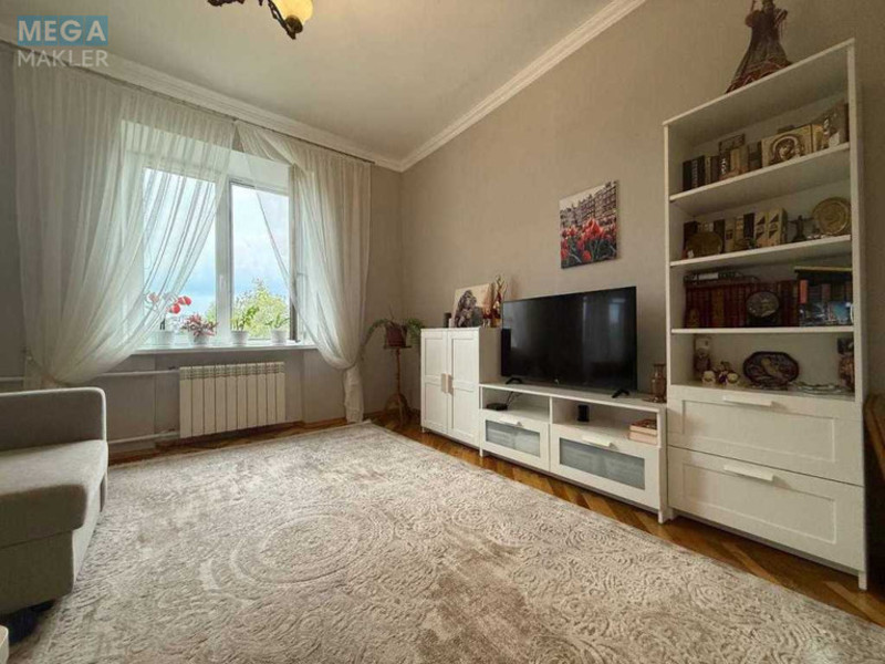 Продаж 3 кімнатної квартири (65/44/7), 5 пов. 5 пов. будинку, <a class="location-link" href="/kiev/" title="Недвижимость Київ">Київ</a>, <a class="location-link" href="/kiev/podolskij/" title="Недвижимость Подільський район">Подільський р-н</a>, Вишгородська вул., 4 (изображение 2)