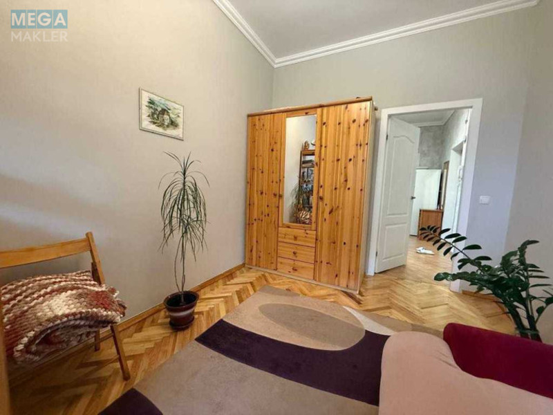 Продаж 3 кімнатної квартири (65/44/7), 5 пов. 5 пов. будинку, <a class="location-link" href="/kiev/" title="Недвижимость Київ">Київ</a>, <a class="location-link" href="/kiev/podolskij/" title="Недвижимость Подільський район">Подільський р-н</a>, Вишгородська вул., 4 (изображение 4)
