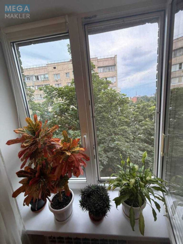 Продаж 3 кімнатної квартири (65/44/7), 5 пов. 5 пов. будинку, <a class="location-link" href="/kiev/" title="Недвижимость Київ">Київ</a>, <a class="location-link" href="/kiev/podolskij/" title="Недвижимость Подільський район">Подільський р-н</a>, Вишгородська вул., 4 (изображение 12)